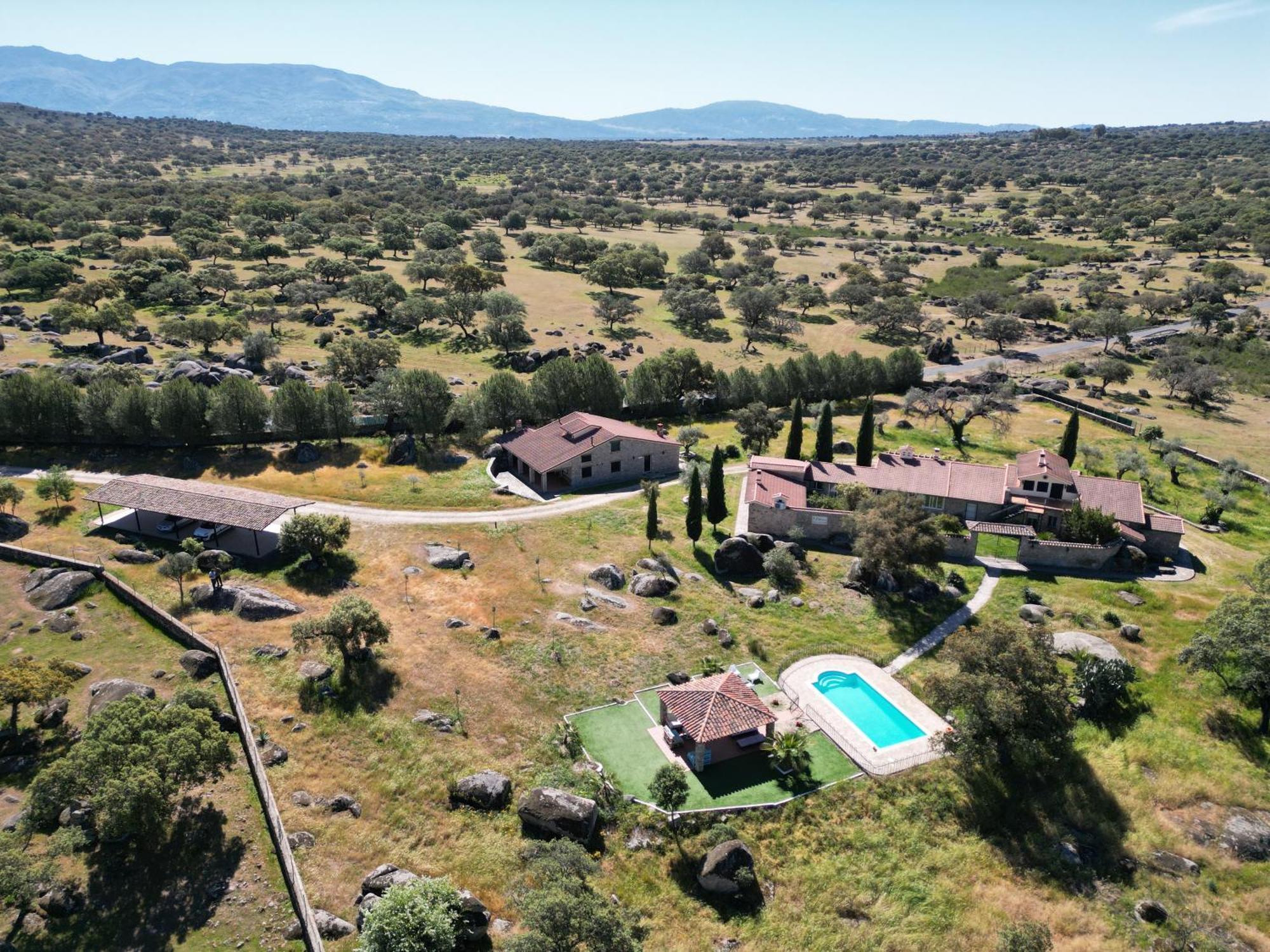 Vila Lidenex Guijo de Granadilla Exteriér fotografie