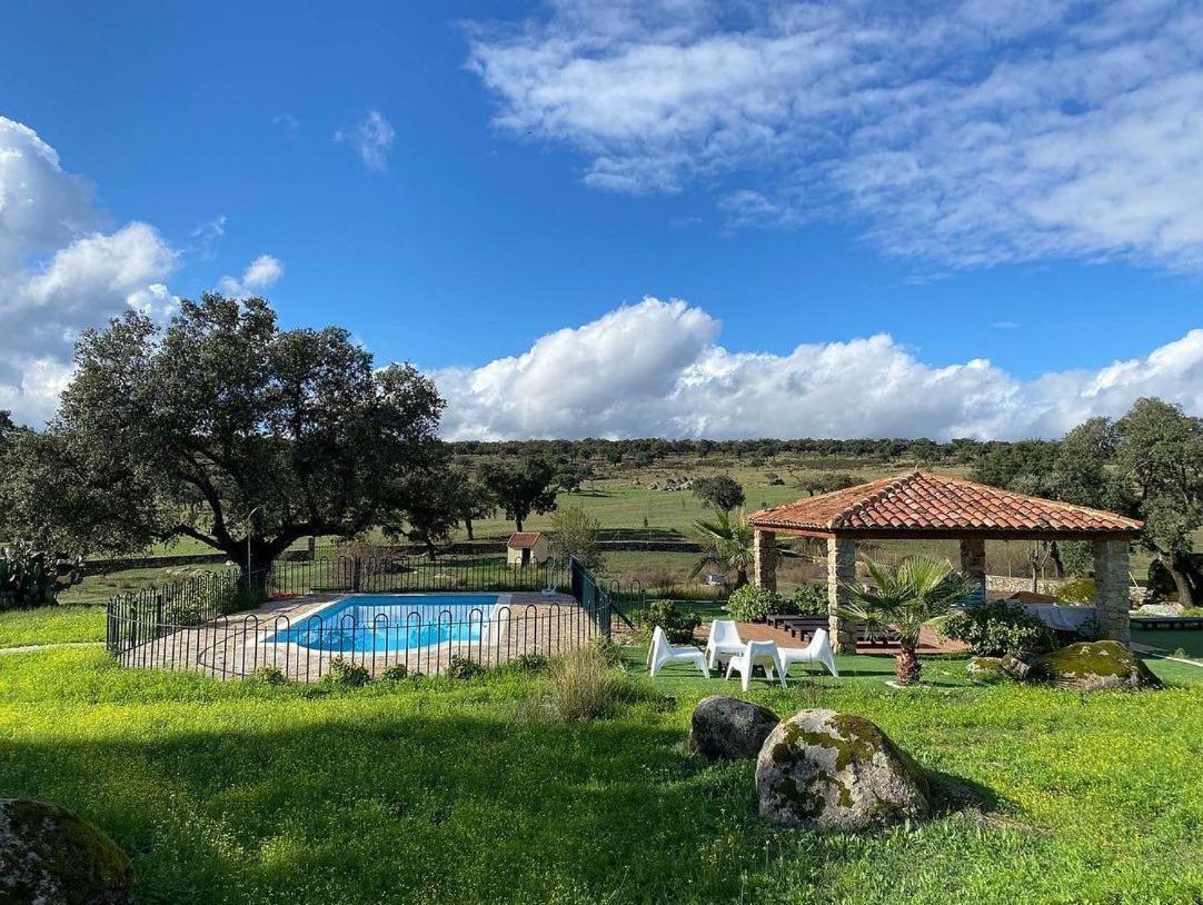 Vila Lidenex Guijo de Granadilla Exteriér fotografie