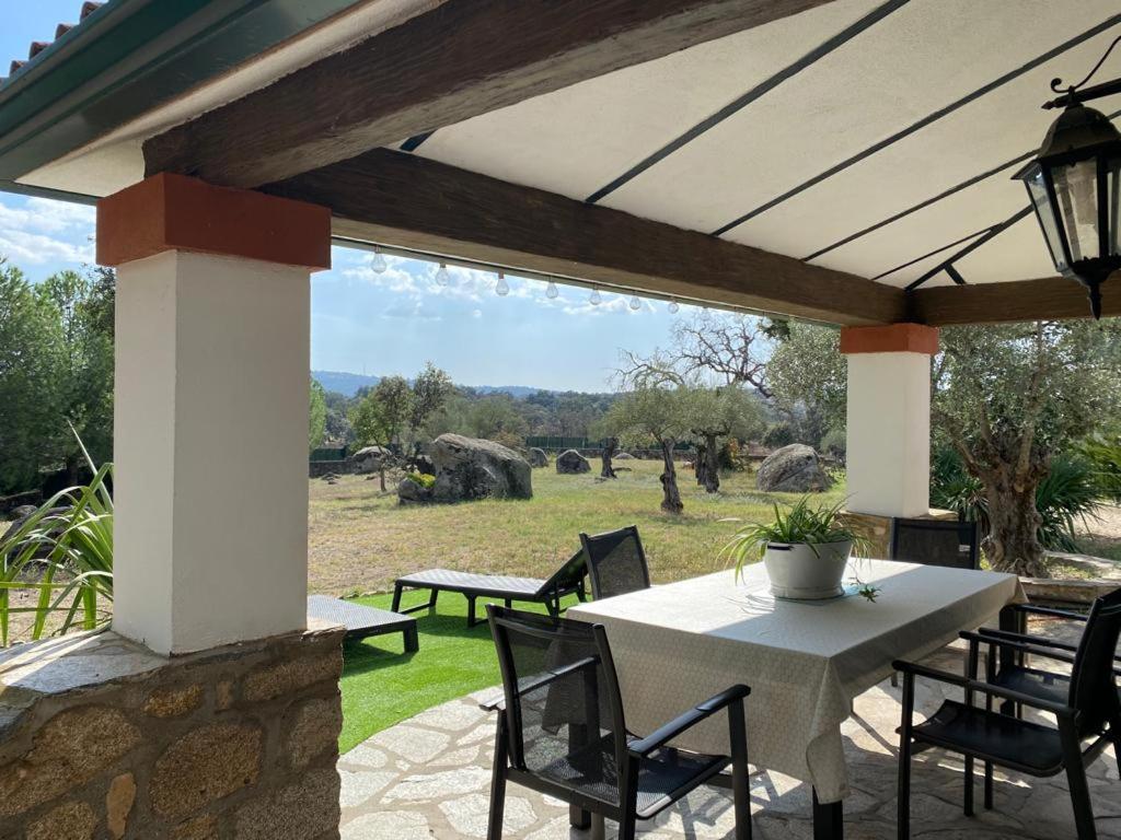 Vila Lidenex Guijo de Granadilla Exteriér fotografie